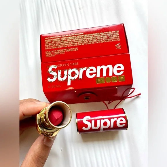 口紅 Supreme x Pat McGrath The Supreme x Pat McGrath Labs Lipstick Collaboration Is